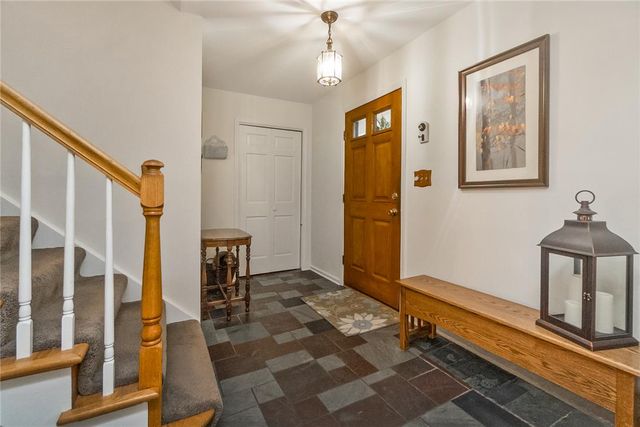 2042 Hilltop Road, Lower Saucon Twp, PA 18015