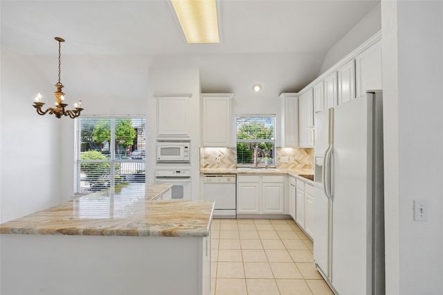 5787 Walnut Creek Drive, Fort Worth, TX 76137