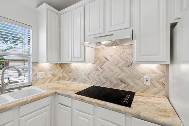 5787 Walnut Creek Drive, Fort Worth, TX 76137