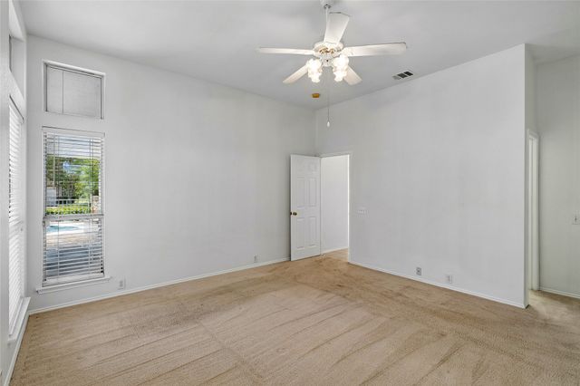 5787 Walnut Creek Drive, Fort Worth, TX 76137