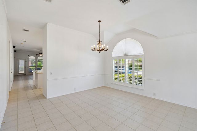 5787 Walnut Creek Drive, Fort Worth, TX 76137