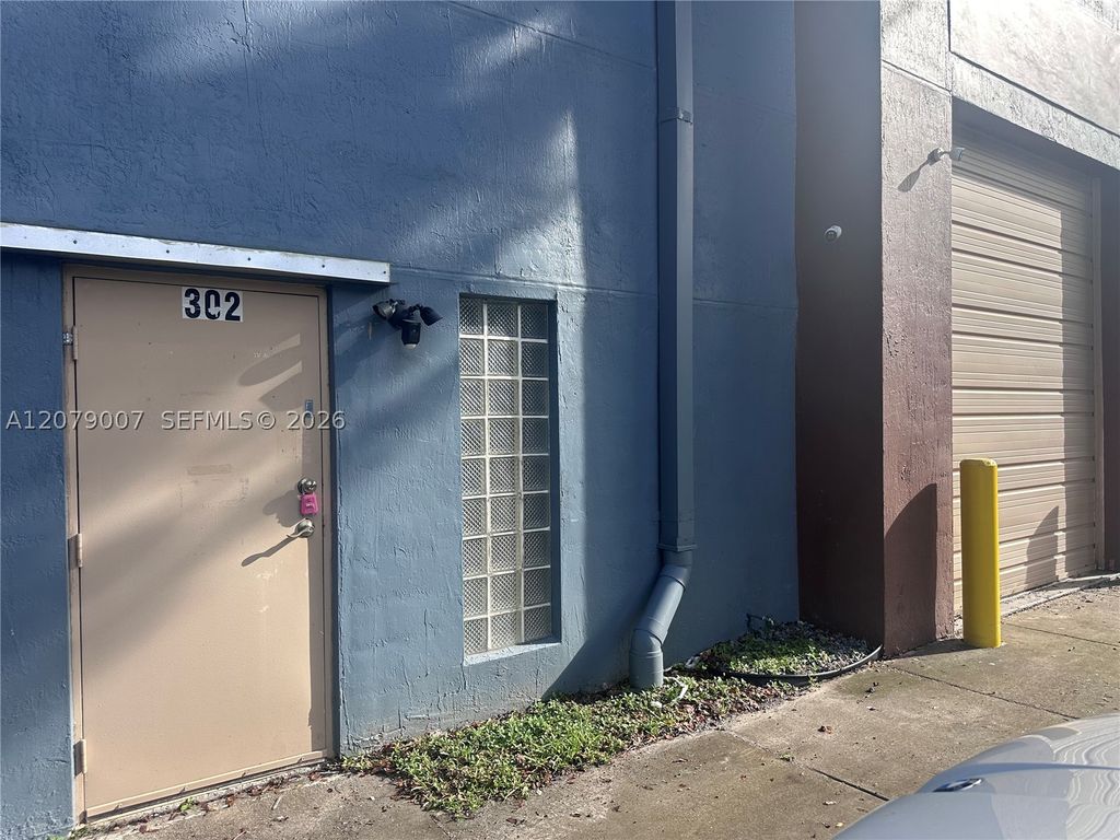 20200 NW 2nd Ave C2, Miami Gardens, FL 33169