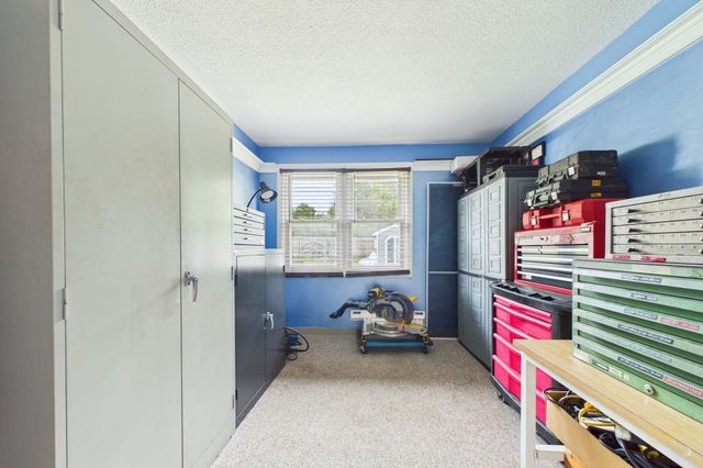 186 Powderhorn Dr, Taunton, MA 02780
