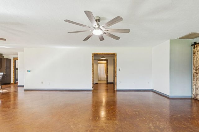 392 Robert E Lee Lane, Livingston, TX 77351