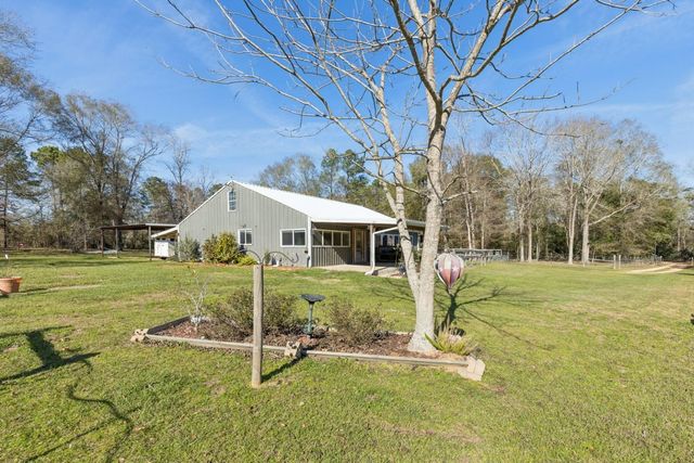 392 Robert E Lee Lane, Livingston, TX 77351