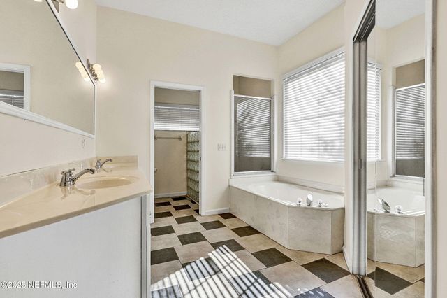 2004 WATER CREST Drive, Fleming Island, FL 32003