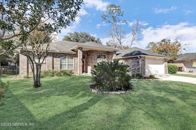 2004 WATER CREST Drive, Fleming Island, FL 32003