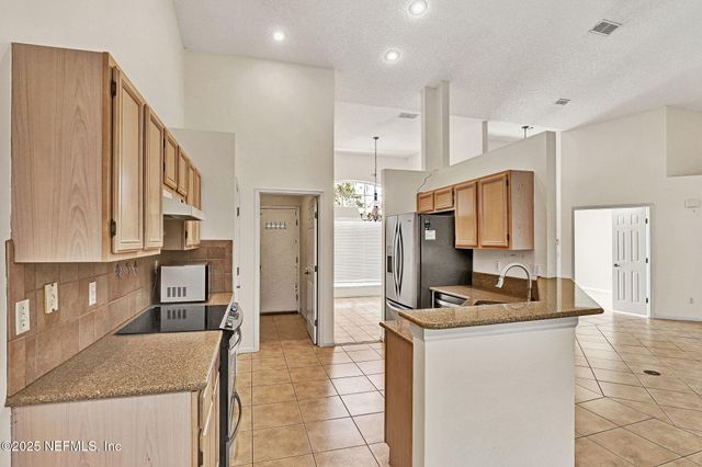 2004 WATER CREST Drive, Fleming Island, FL 32003