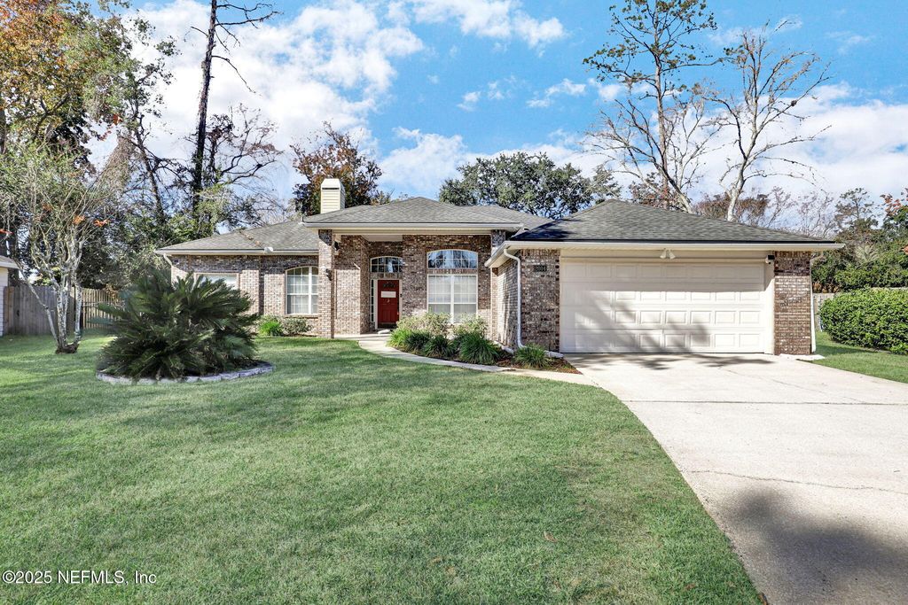 2004 WATER CREST Drive, Fleming Island, FL 32003