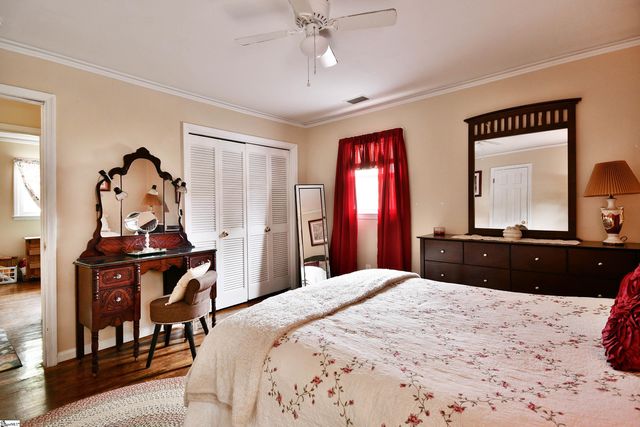 7 Confederate Circle, Taylors, SC 29687