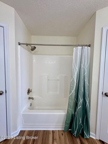 1123 Summit Dr, Shelbyville, KY 40065