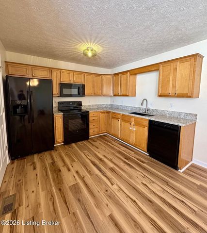 1123 Summit Dr, Shelbyville, KY 40065