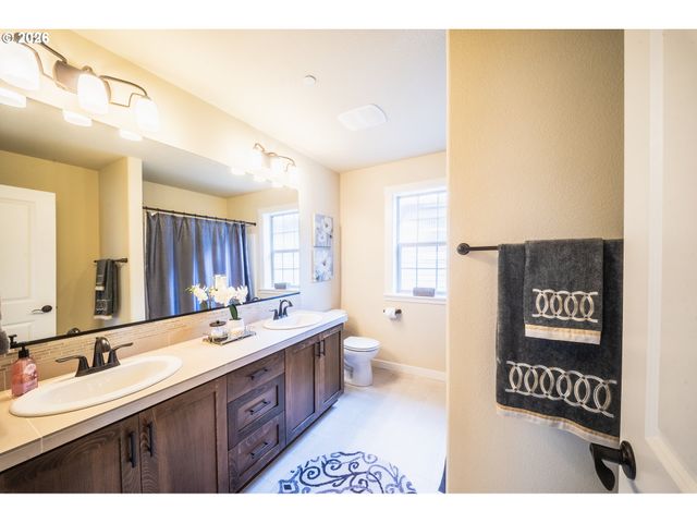 29078 Sw Costa Cir W, Wilsonville, OR 97070