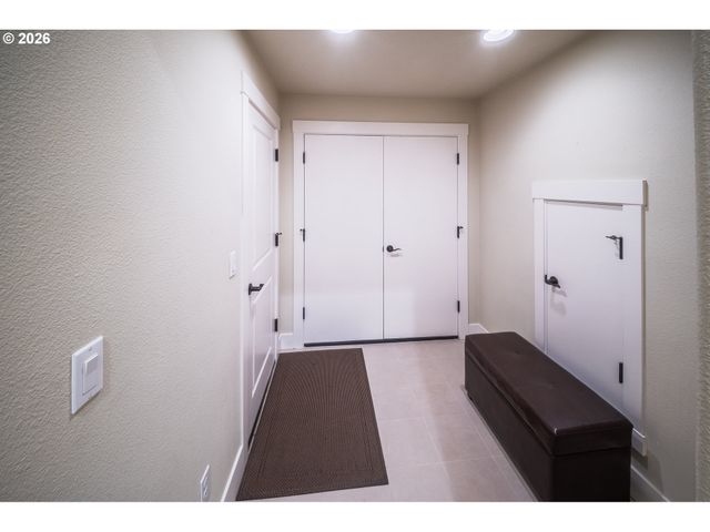 29078 Sw Costa Cir W, Wilsonville, OR 97070