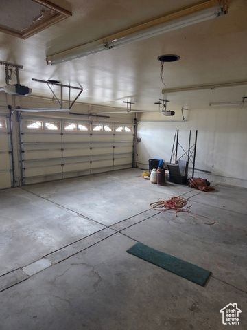 1402 SHEPHERD DR, Wellington, UT 84542