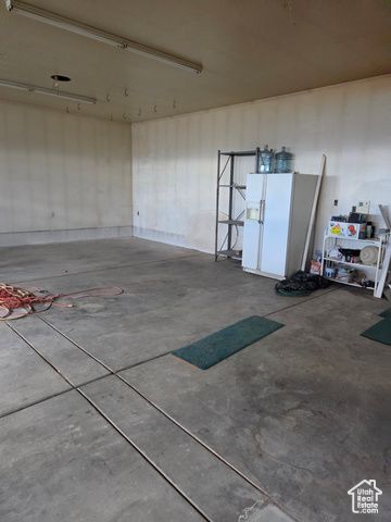 1402 SHEPHERD DR, Wellington, UT 84542