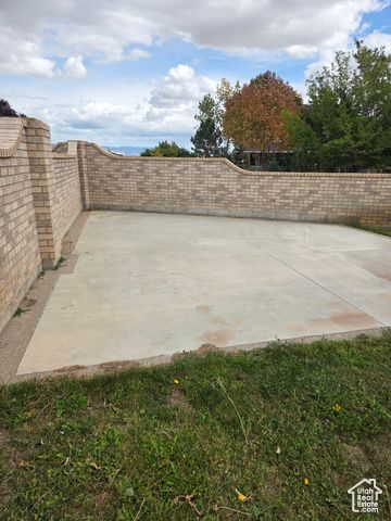 1402 SHEPHERD DR, Wellington, UT 84542