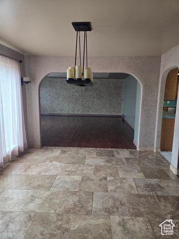 1402 SHEPHERD DR, Wellington, UT 84542