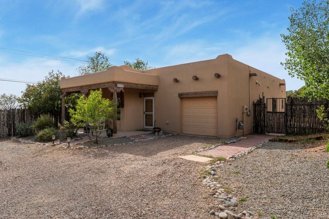 3702 Valmora, Santa Fe, NM 87505