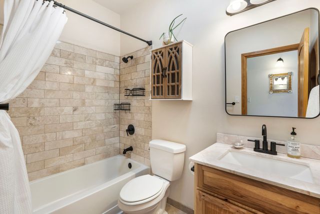 3702 Valmora, Santa Fe, NM 87505