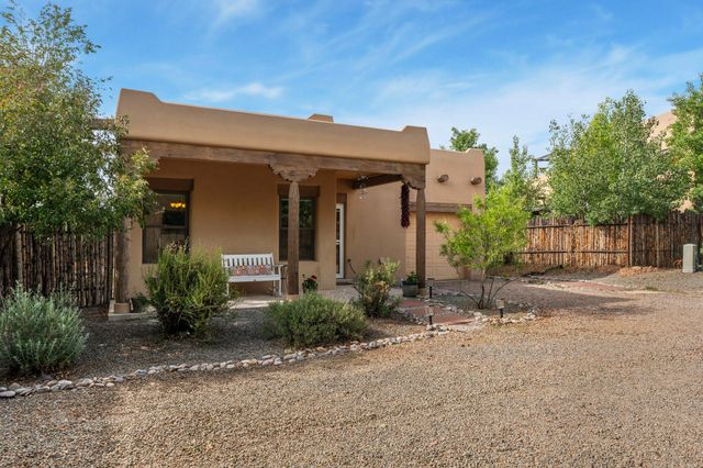 3702 Valmora, Santa Fe, NM 87505