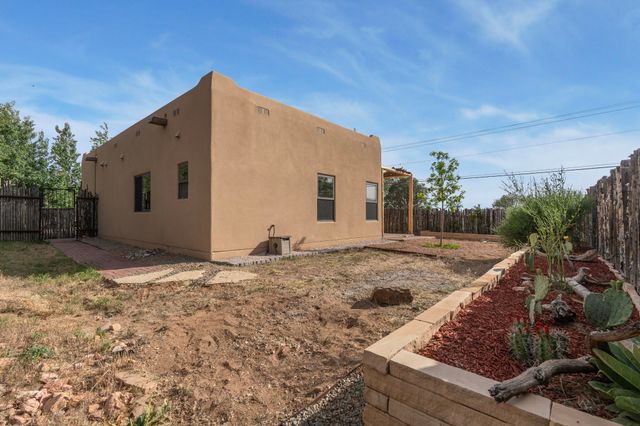 3702 Valmora, Santa Fe, NM 87505