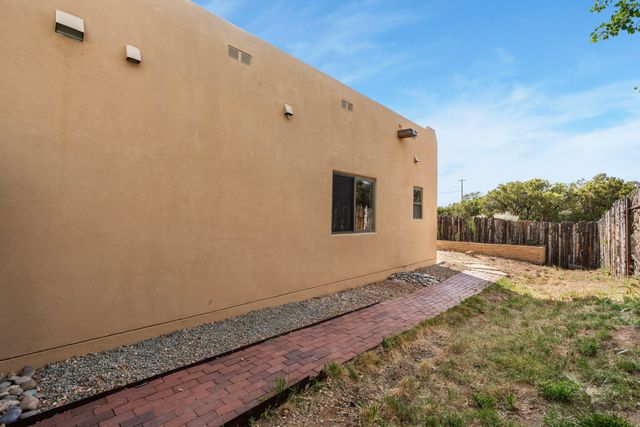 3702 Valmora, Santa Fe, NM 87505
