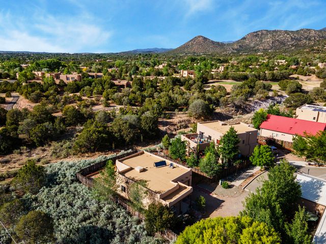 3702 Valmora, Santa Fe, NM 87505
