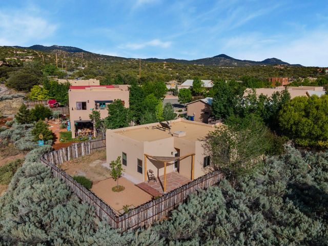 3702 Valmora, Santa Fe, NM 87505