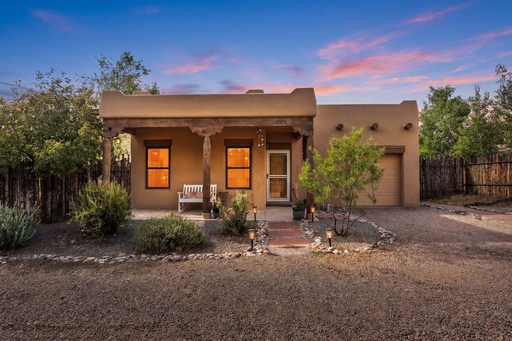3702 Valmora, Santa Fe, NM 87505