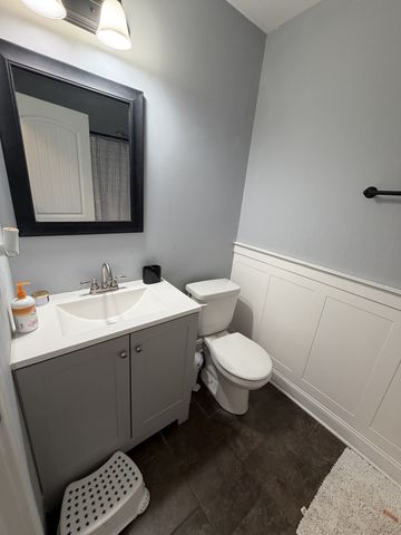 1049 Charles Thomas Dr, Clarksville, TN 37042