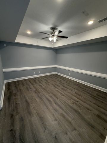 1049 Charles Thomas Dr, Clarksville, TN 37042