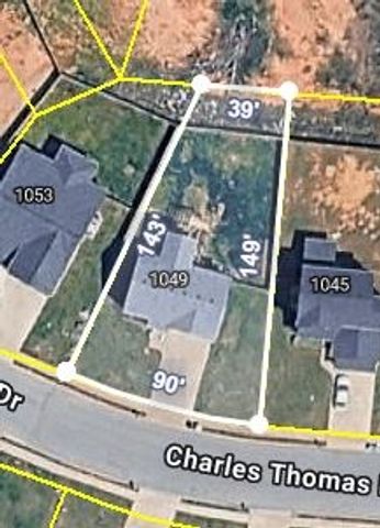 1049 Charles Thomas Dr, Clarksville, TN 37042