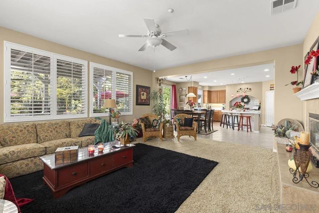 2494 San Clemente Ave, Vista, CA 92084