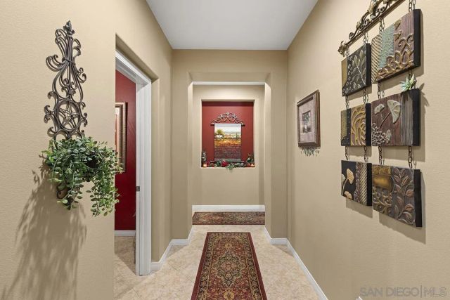 2494 San Clemente Ave, Vista, CA 92084