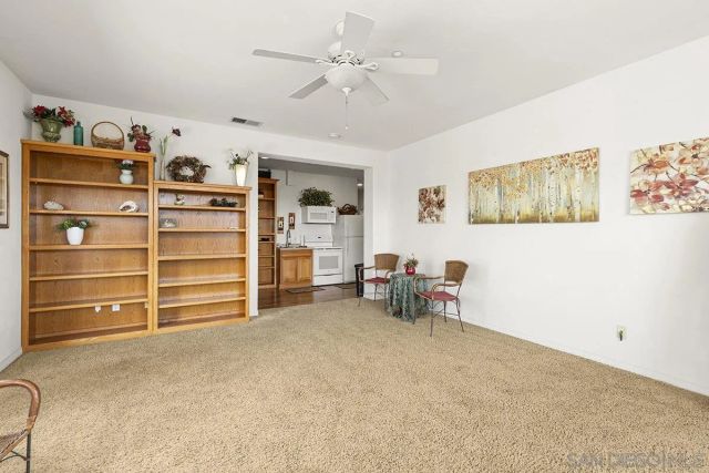 2494 San Clemente Ave, Vista, CA 92084