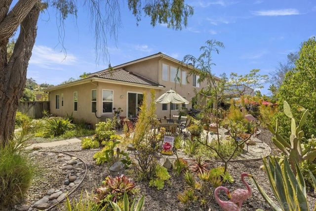 2494 San Clemente Ave, Vista, CA 92084