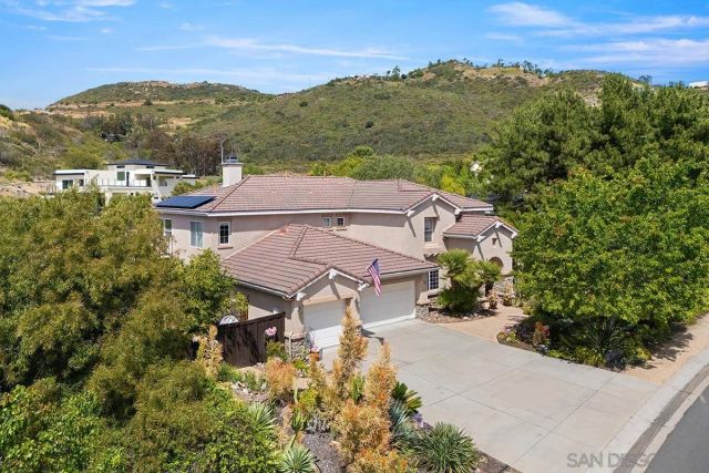 2494 San Clemente Ave, Vista, CA 92084