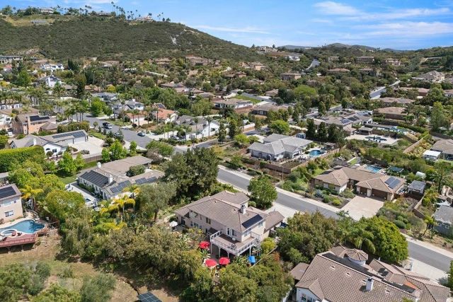 2494 San Clemente Ave, Vista, CA 92084