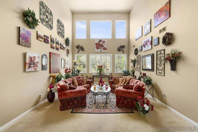2494 San Clemente Ave, Vista, CA 92084