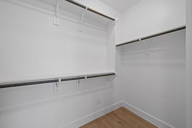 5230 Big Dipper, Iowa Colony, TX 77583