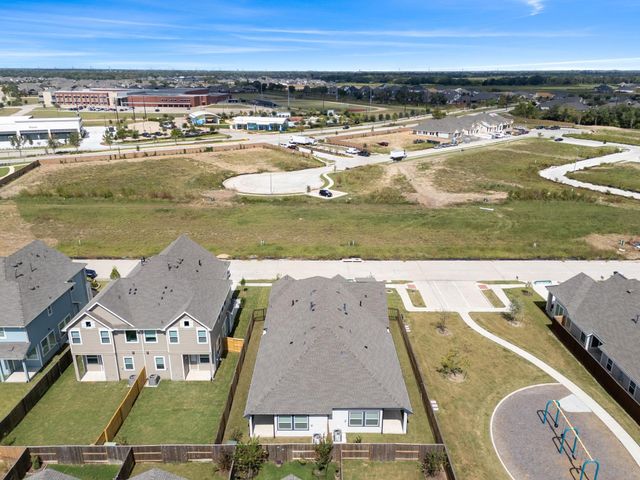 5230 Big Dipper, Iowa Colony, TX 77583