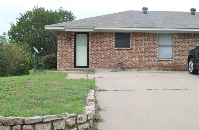 1104 Curtis Drive, Weatherford, TX 76086