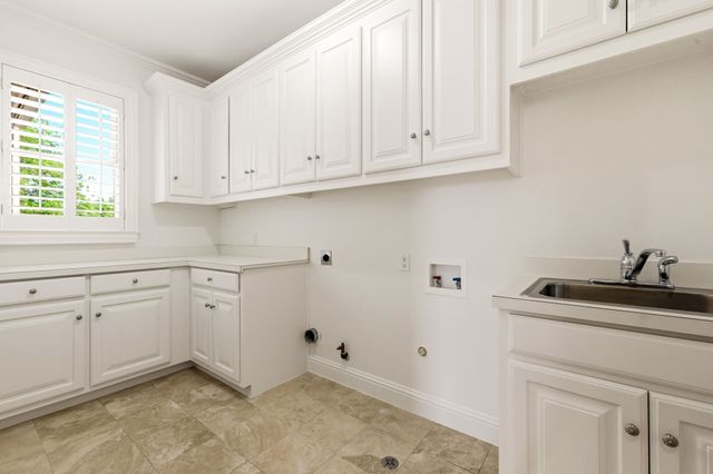 5701 Armstrong Parkway, University Park, TX 75205