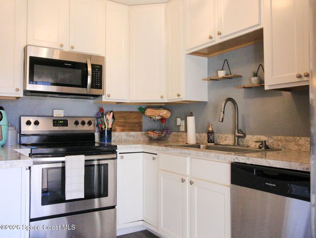 1812 Kaileen Circle NE, Palm Bay, FL 32905