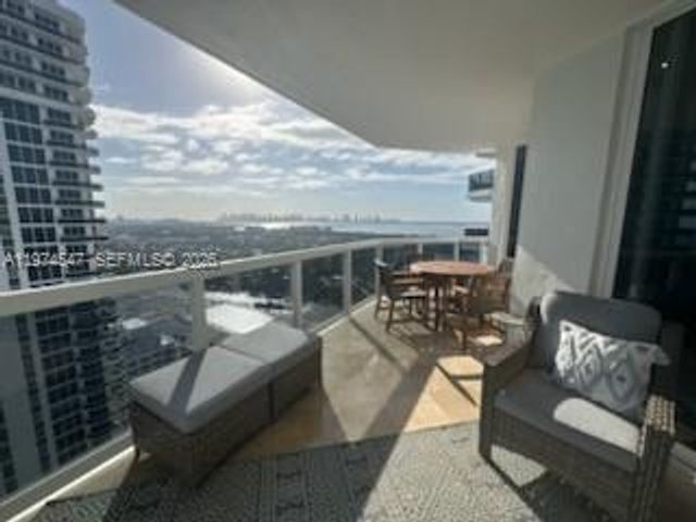 4779 Collins Ave 3504, Miami Beach, FL 33140