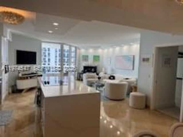 4779 Collins Ave 3504, Miami Beach, FL 33140