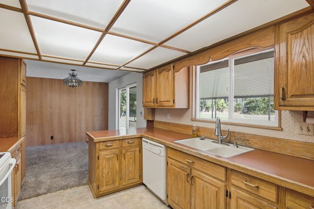 6141 New Hope Road, Grants Pass, OR 97527