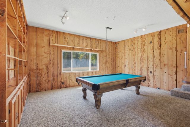 6141 New Hope Road, Grants Pass, OR 97527