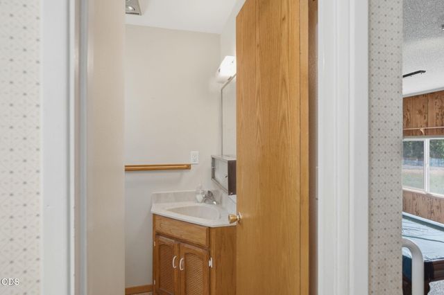 6141 New Hope Road, Grants Pass, OR 97527